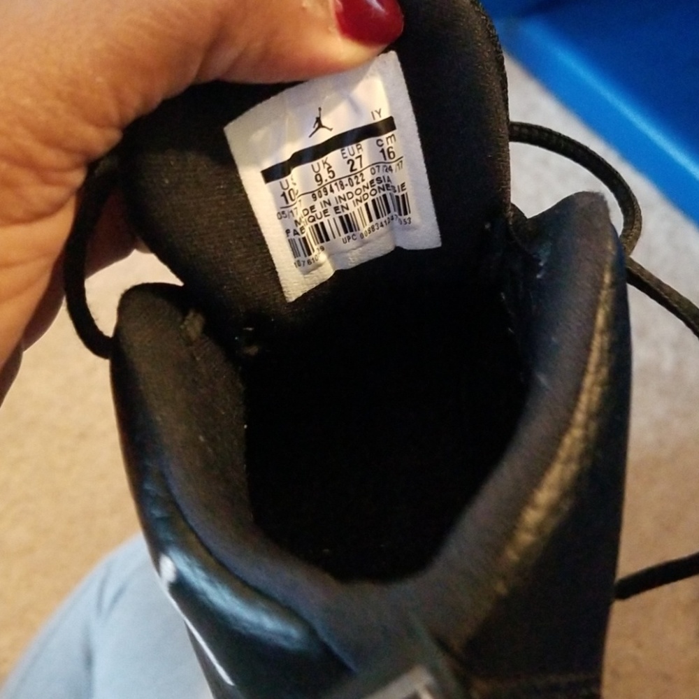 Shoes - Picture 4 of 4